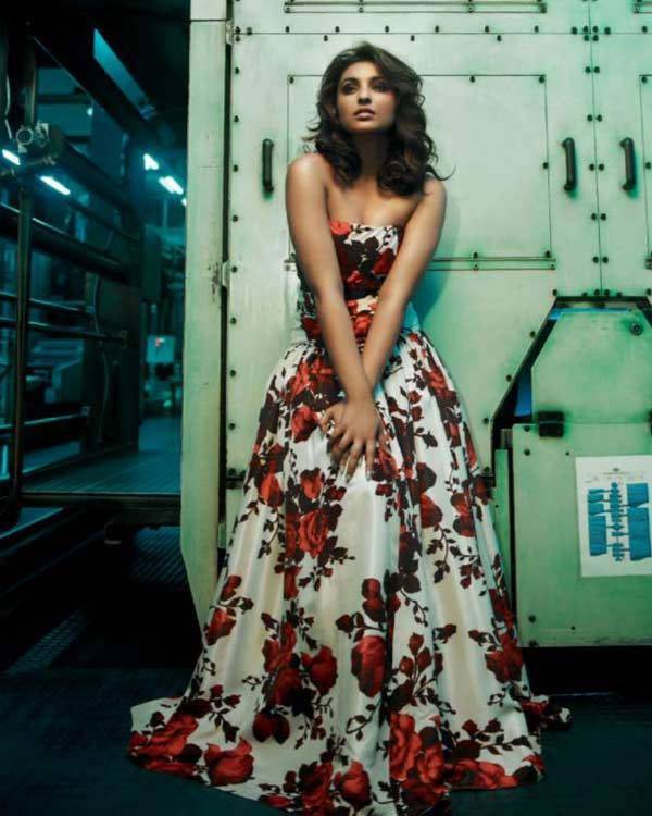 Parineeti Chopra navel show in a photo shoot