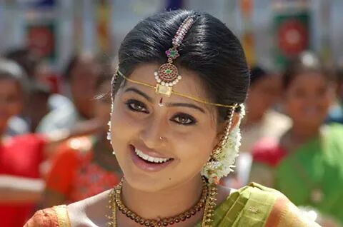 Sneha in traditional saree