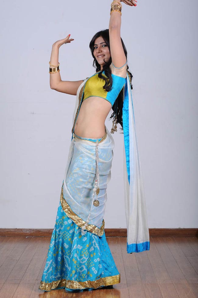 Samantha Akkineni hot in half saree