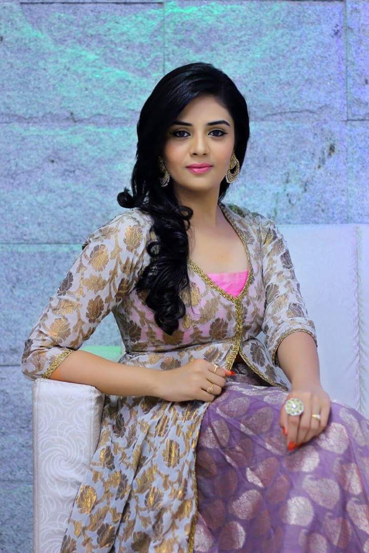 sree-mukhi-actress